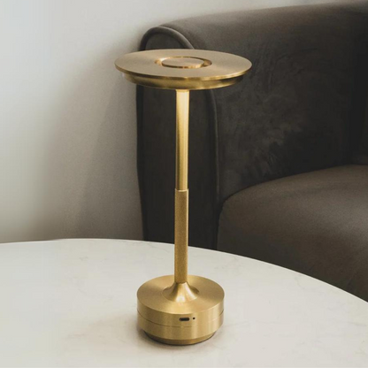LuxRoyale Trådlös LED Bordslampa – Vattentålig, Justerbar Ljusstyrka, &amp; Modern Design