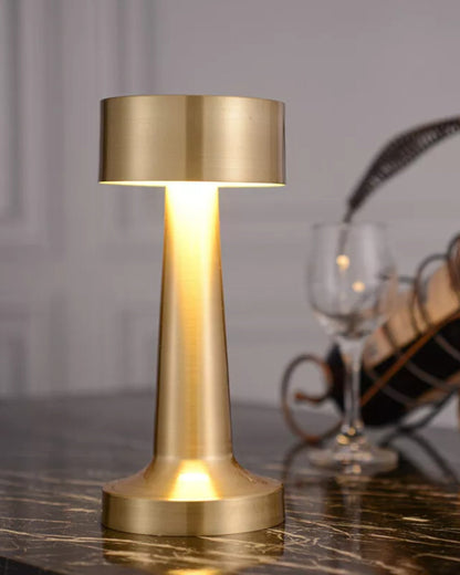 LED Bordslampa - Guld - Dimbara - Touchknapp - Modern Design