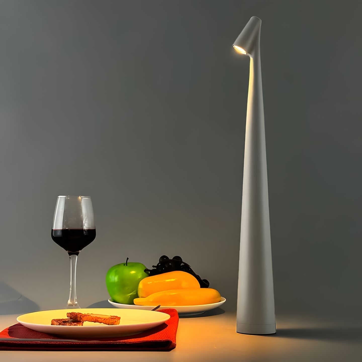 SlimLuxe - Sladdlös Bordslampa med Justerbar Ljusstyrka