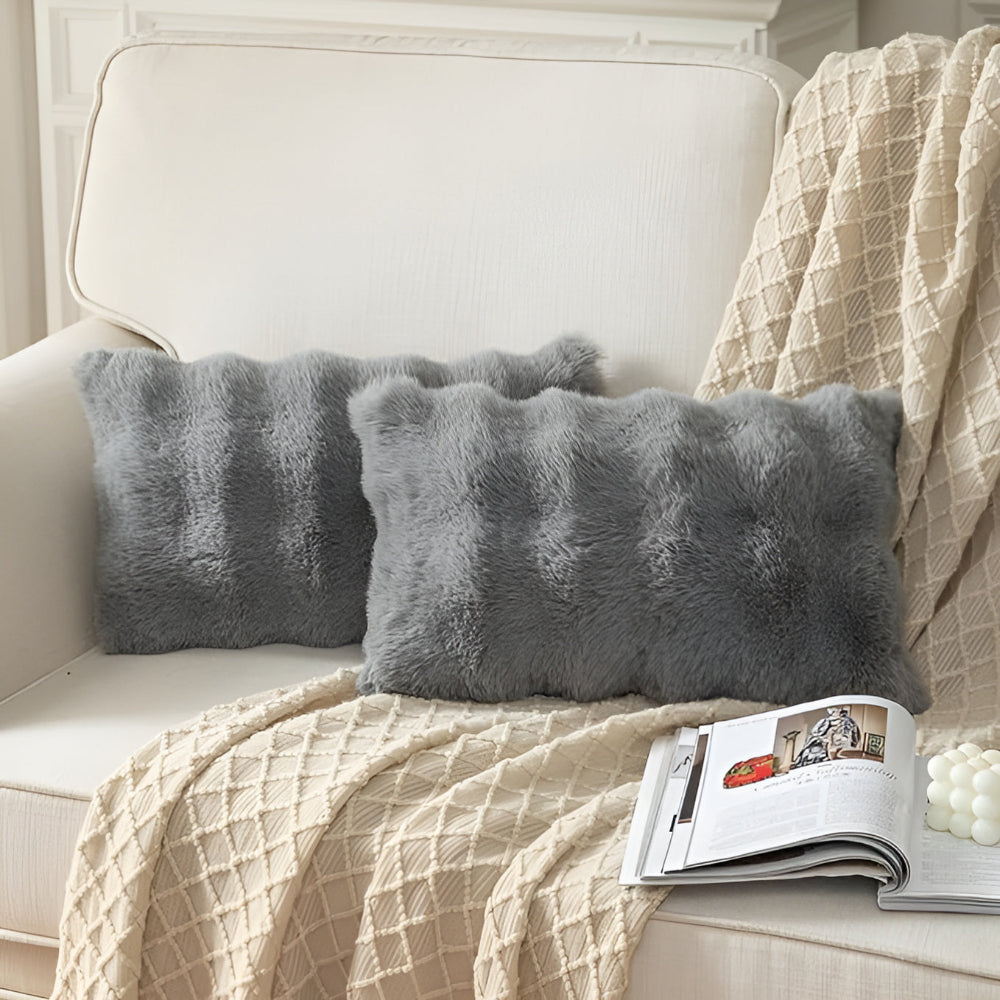 Lyxig faux fur kuddöverdrag – mjuk beröring, vinterredo design