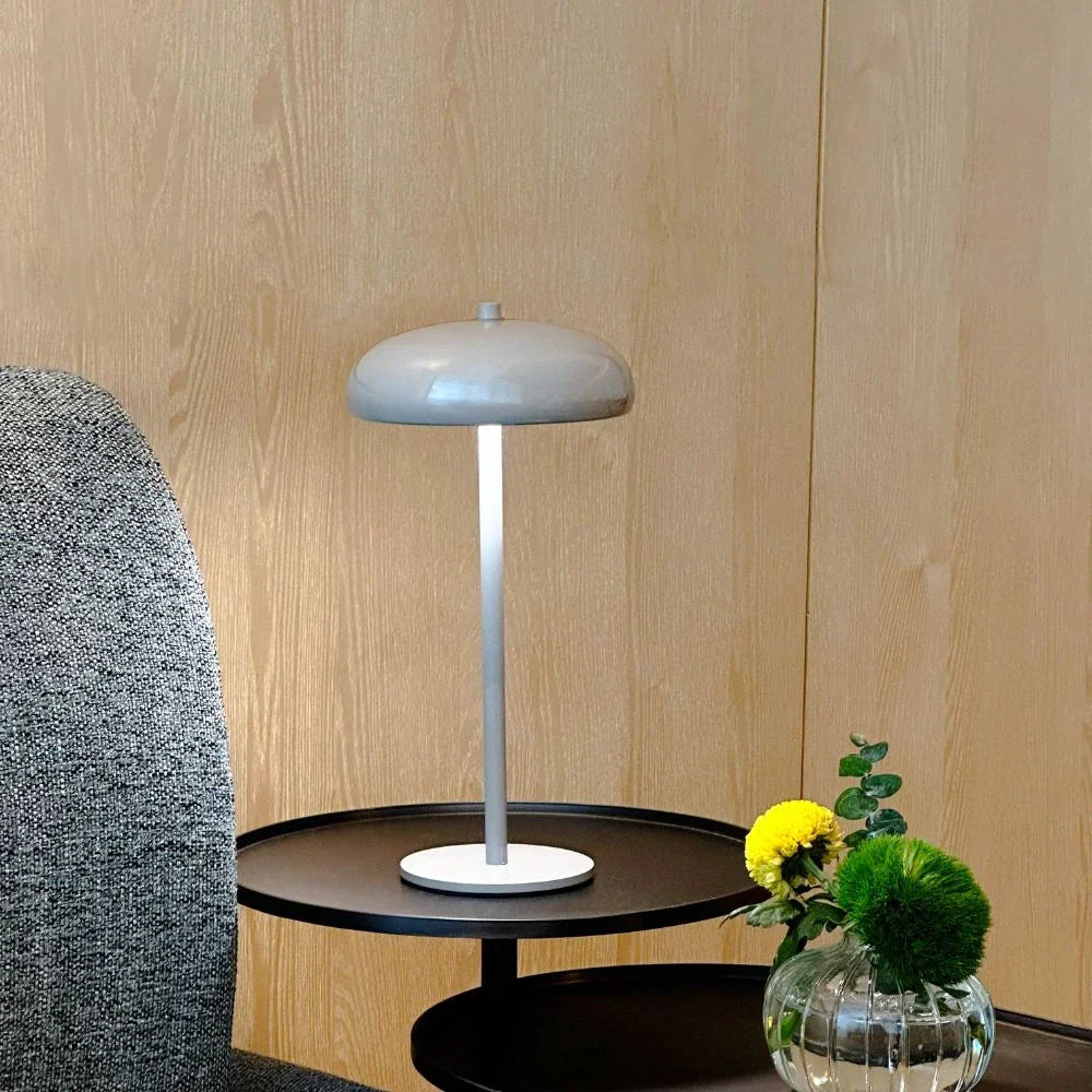 LED Bordslampa Metall Uppladdningsbar Ljus