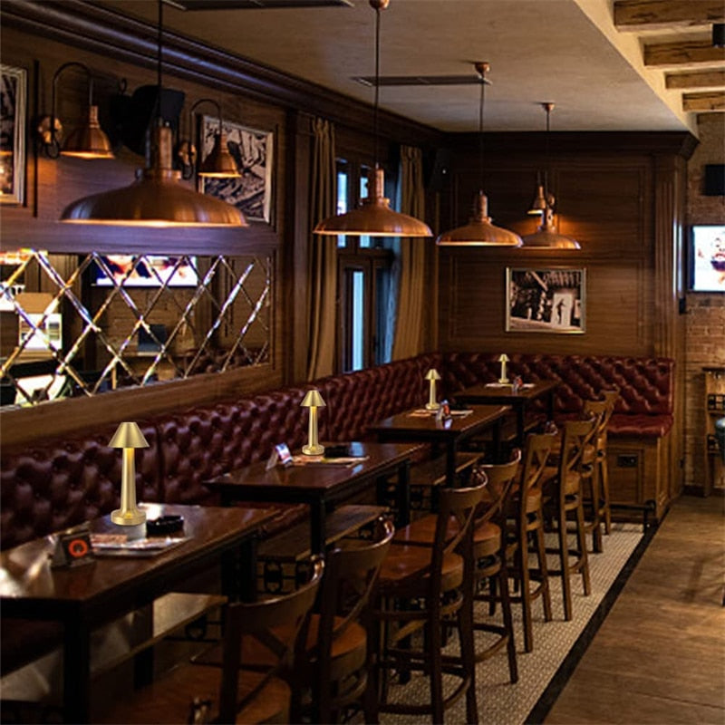 VividElegance - Modern Bordslampa med Stilrent Design