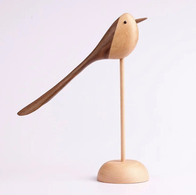 NordBird – Skandinavisk fågelskulptur med balanserad form och minimalistisk elegans