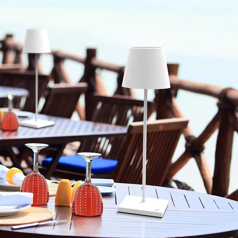 LumiGlow - Trådlös Uppladdningsbar Skandinavisk Design Bordslampa