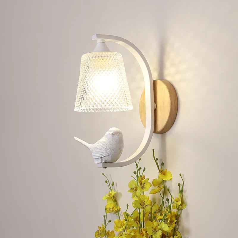 NordicBird - Modern vägglampa med fågeldesign för sovrum och vardagsrum