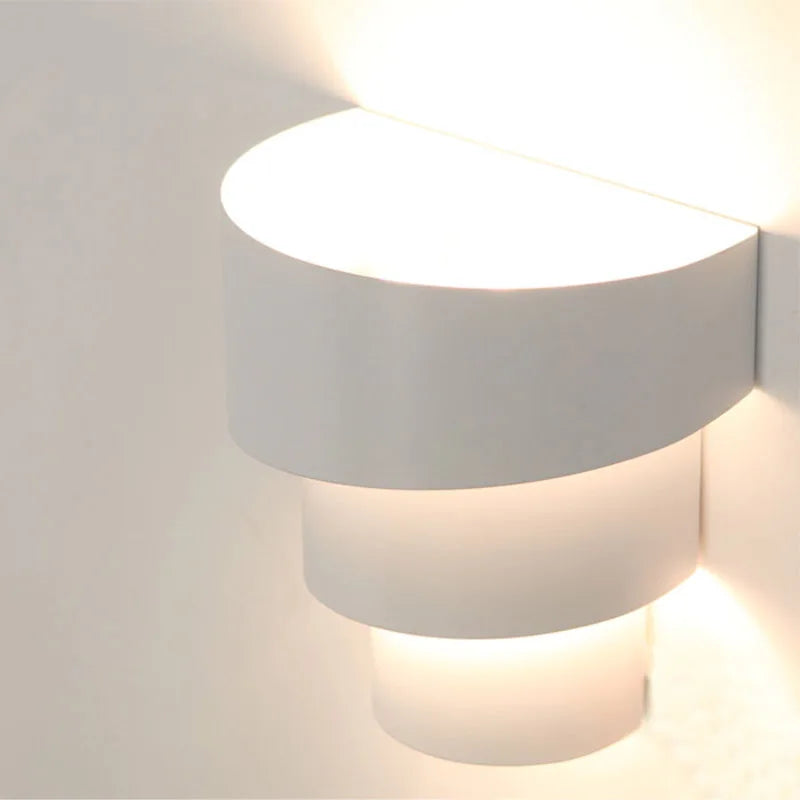Carvallo – Modern Vägglampa med Elegant LED-design och Diffus Ljus