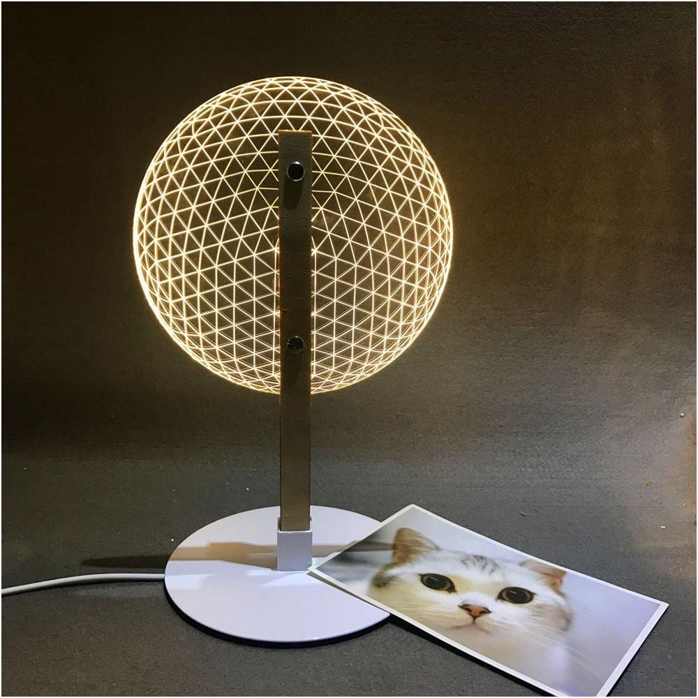 Carvallo – 3D Bordslampa med Trädetaile och Innovativ Belysningsdesign