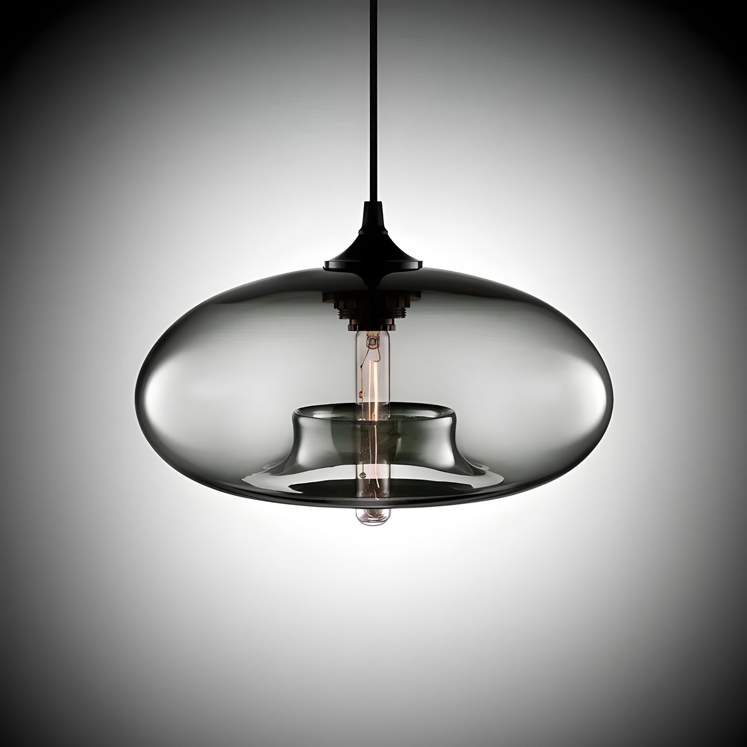 Glaspendellampa – Elegant design och varmt ljus | Perfekt för vardagsrum och matplats