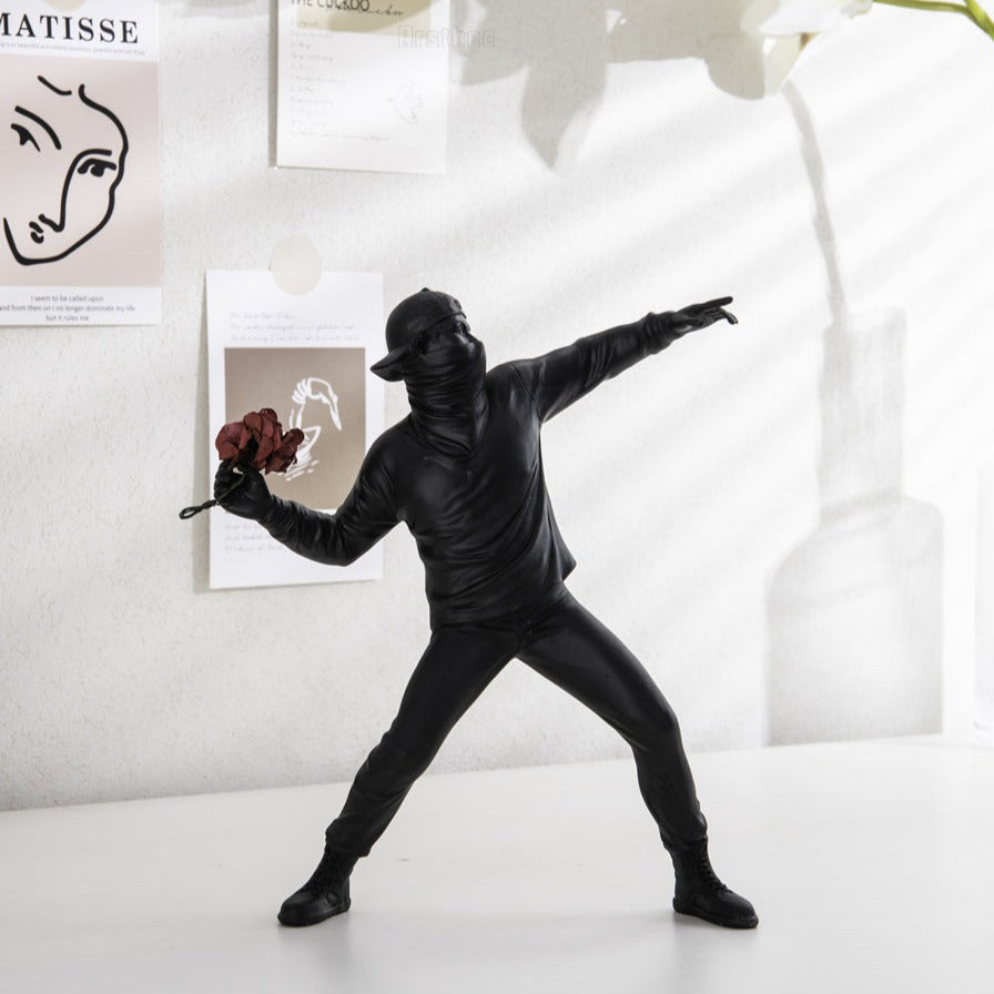 Carvallo – Abstrakt Harlekinsculptur med Modern Elegans och Symbolik för Inredningsdekoration