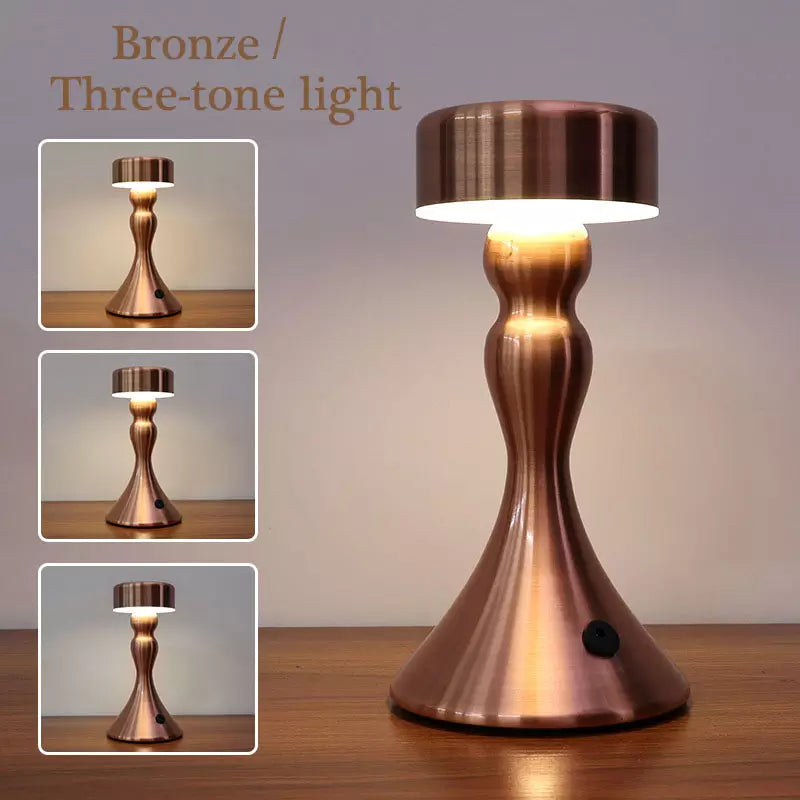 Luxe Trådlös Bordslampa med Gyllene Ytbehandling