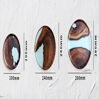 Handgjord bricka av trä och epoxiharts – Robust och stilfull för hemmet och köket