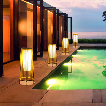 Solar LED Rattanlampa – Stor utomhusbelysning i oval design för trädgård och terrass