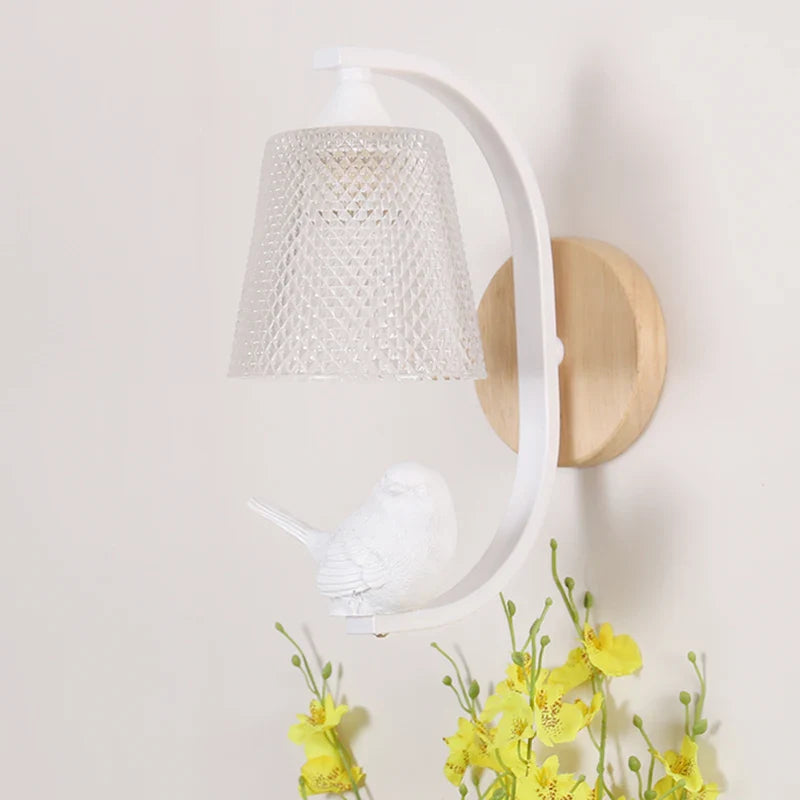 NordicBird - Modern vägglampa med fågeldesign för sovrum och vardagsrum