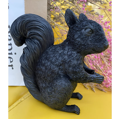 Bordslampa med ekorrfigur – Söt dekordetalj i nordisk design