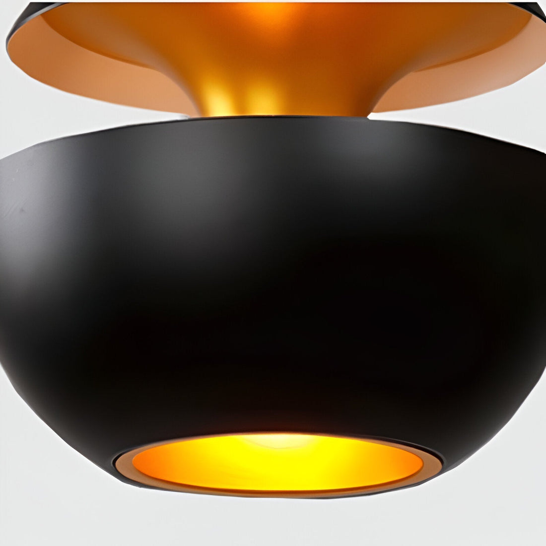 AppleGlow Taklampa – Konstnärlig E27 Taklampa i svart-vitt med solsdesign