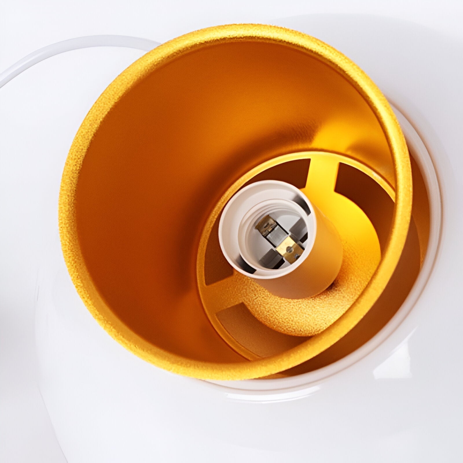 AppleGlow Taklampa – Konstnärlig E27 Taklampa i svart-vitt med solsdesign