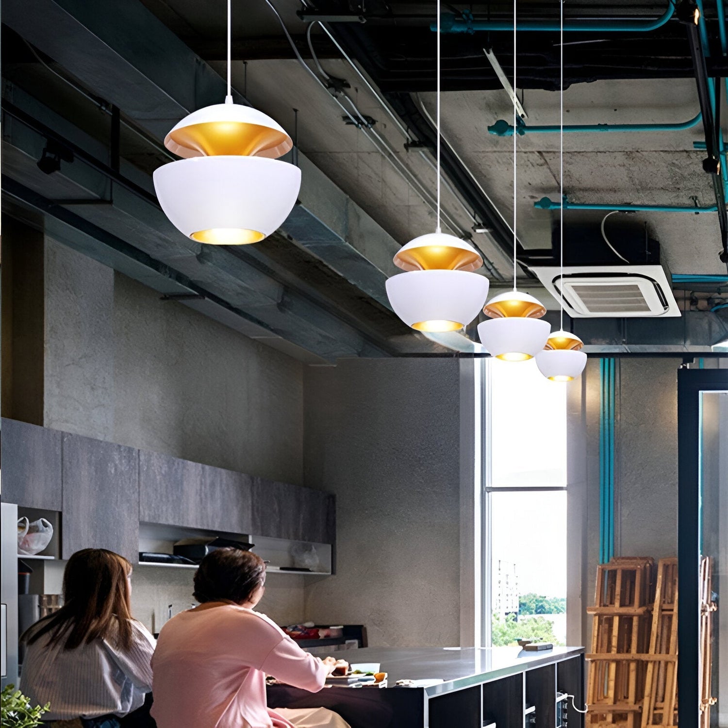 AppleGlow Taklampa – Konstnärlig E27 Taklampa i svart-vitt med solsdesign