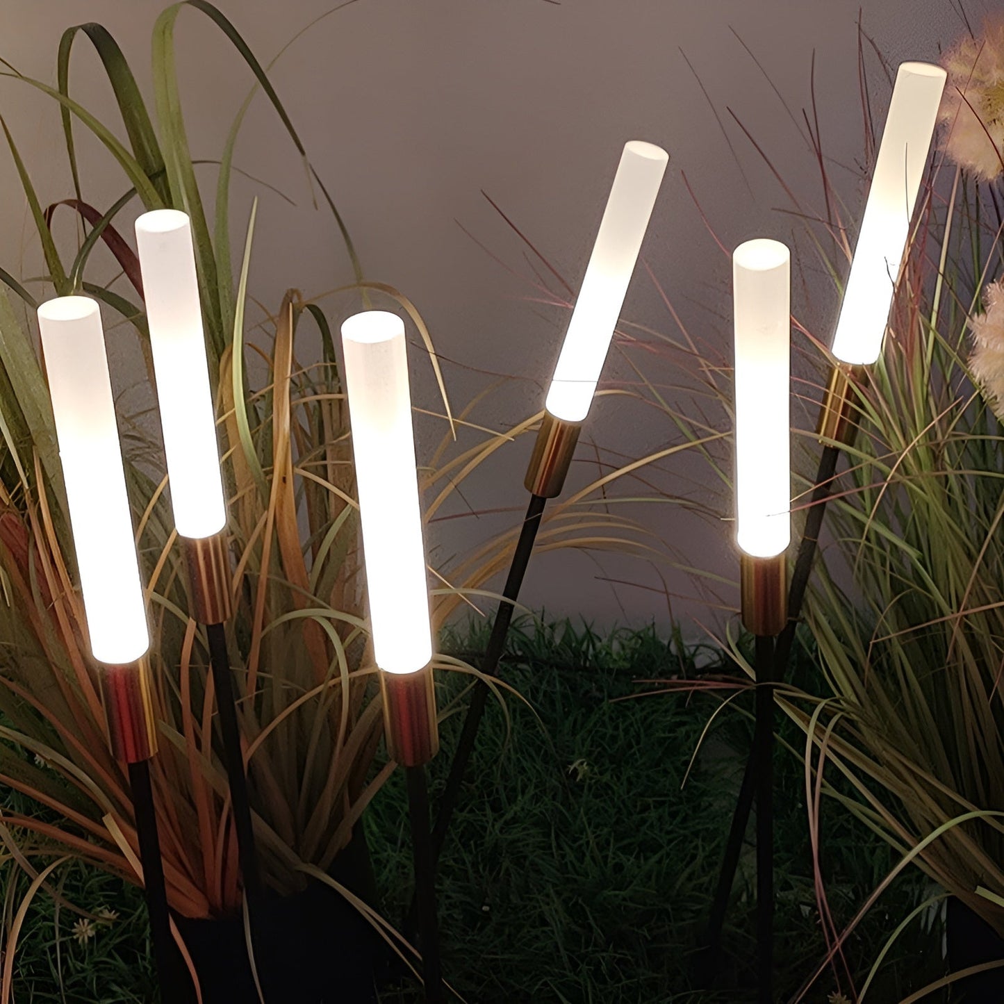 Carvallo - Modern solcelldriven LED-pinnlampa för bekväm utomhusbelysning