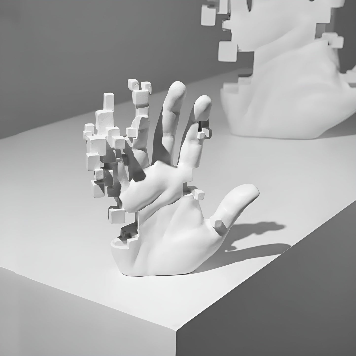 Carvallo – Abstract Harz Hand Skulptur med Modern Elegans