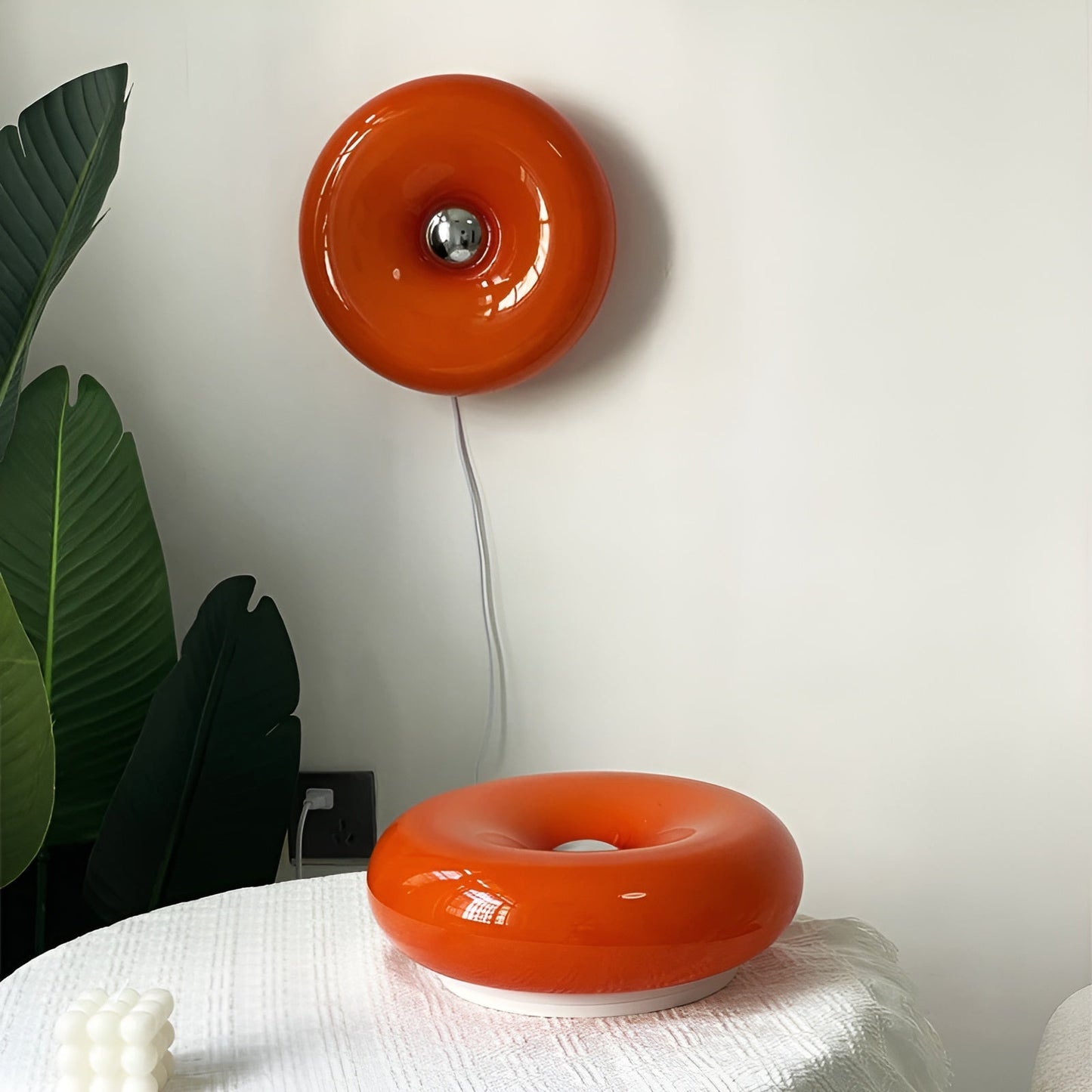 Orange Donut Lampa - Stilig Vägglampa och Bordslampa
