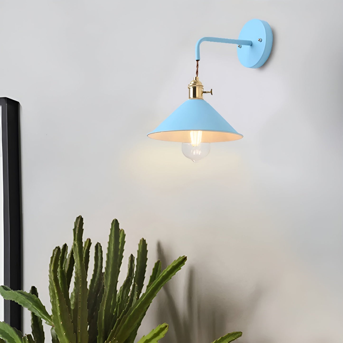 Carvallo – Vintage-Inspirerad Vägglampa med Lekfull Elegans