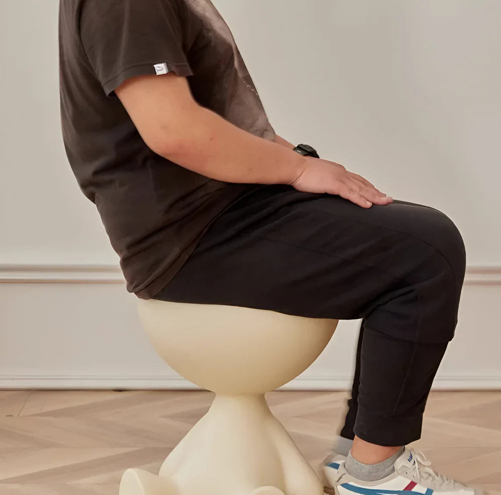 Carvallo – Runt sidobord med modern design och multifunktionell användning