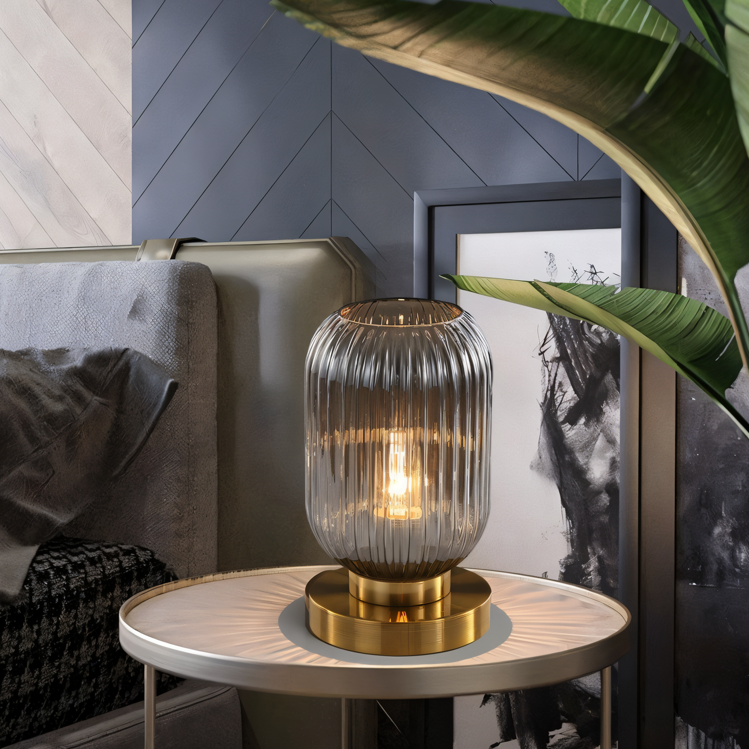Oriantha | Nordisk bordslampa med ribbat glas