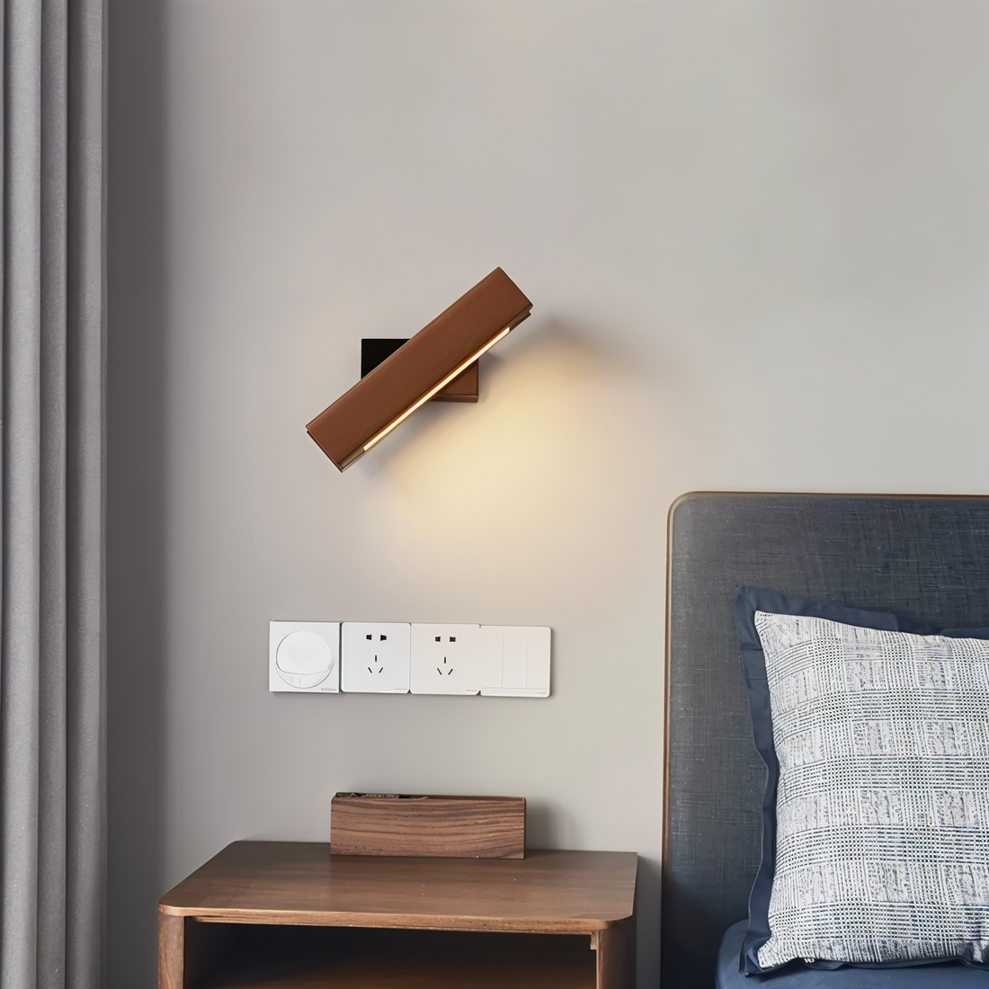 TwistLED Vägglampa - 360° Rotbar Rektangulär LED Vägglampa i Trä