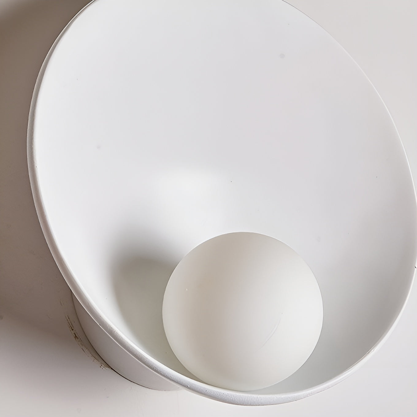 SerenityPearl - Wabi Sabi inspired wall lamp for an inviting atmosphere