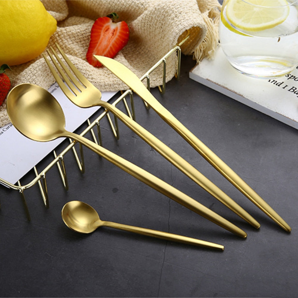 Arya Guld Bestickset – Elegant Enkelhet i Guld