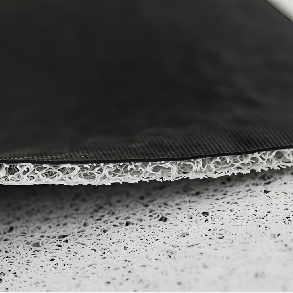 Från &quot;Tillbaka till framtiden&quot; inspirerad geometrisk dörrmatta – Stilren och slitstark entrématta