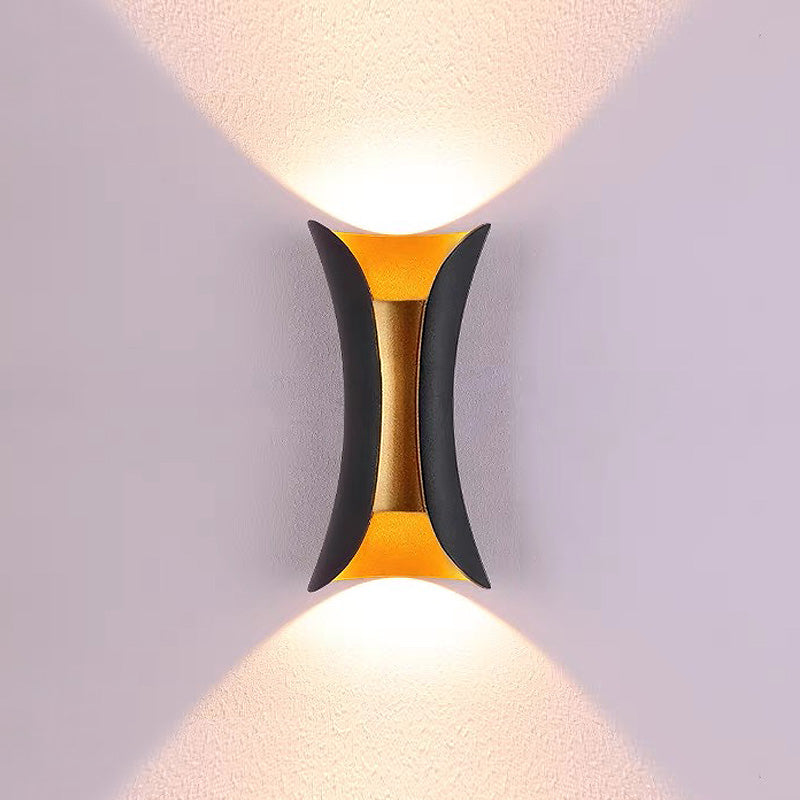 Vattentät LED Vägglampa | 7.9–11.8 x 3.9–4.7 tum | Aluminium &amp; Glas | IP65 Klassad Modern Utomhusbelysning | Brick by Brick