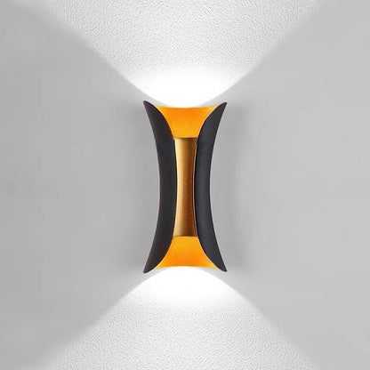Vattentät LED Vägglampa | 7.9–11.8 x 3.9–4.7 tum | Aluminium &amp; Glas | IP65 Klassad Modern Utomhusbelysning | Brick by Brick