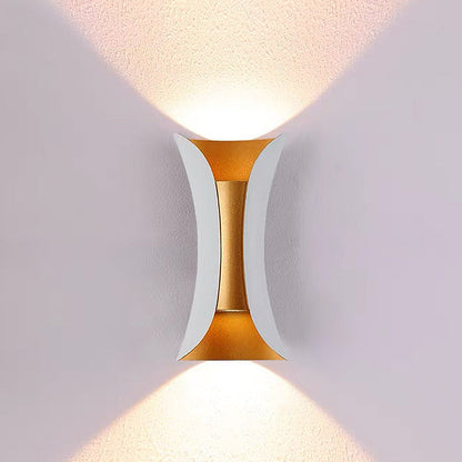 Vattentät LED Vägglampa | 7.9–11.8 x 3.9–4.7 tum | Aluminium &amp; Glas | IP65 Klassad Modern Utomhusbelysning | Brick by Brick