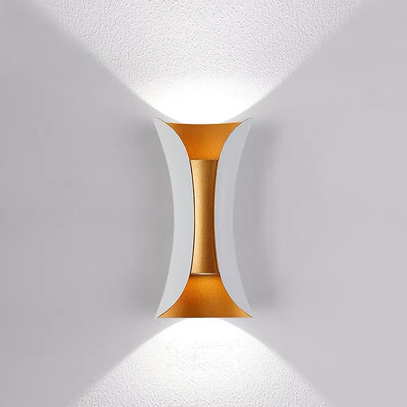 Vattentät LED Vägglampa | 7.9–11.8 x 3.9–4.7 tum | Aluminium &amp; Glas | IP65 Klassad Modern Utomhusbelysning | Brick by Brick