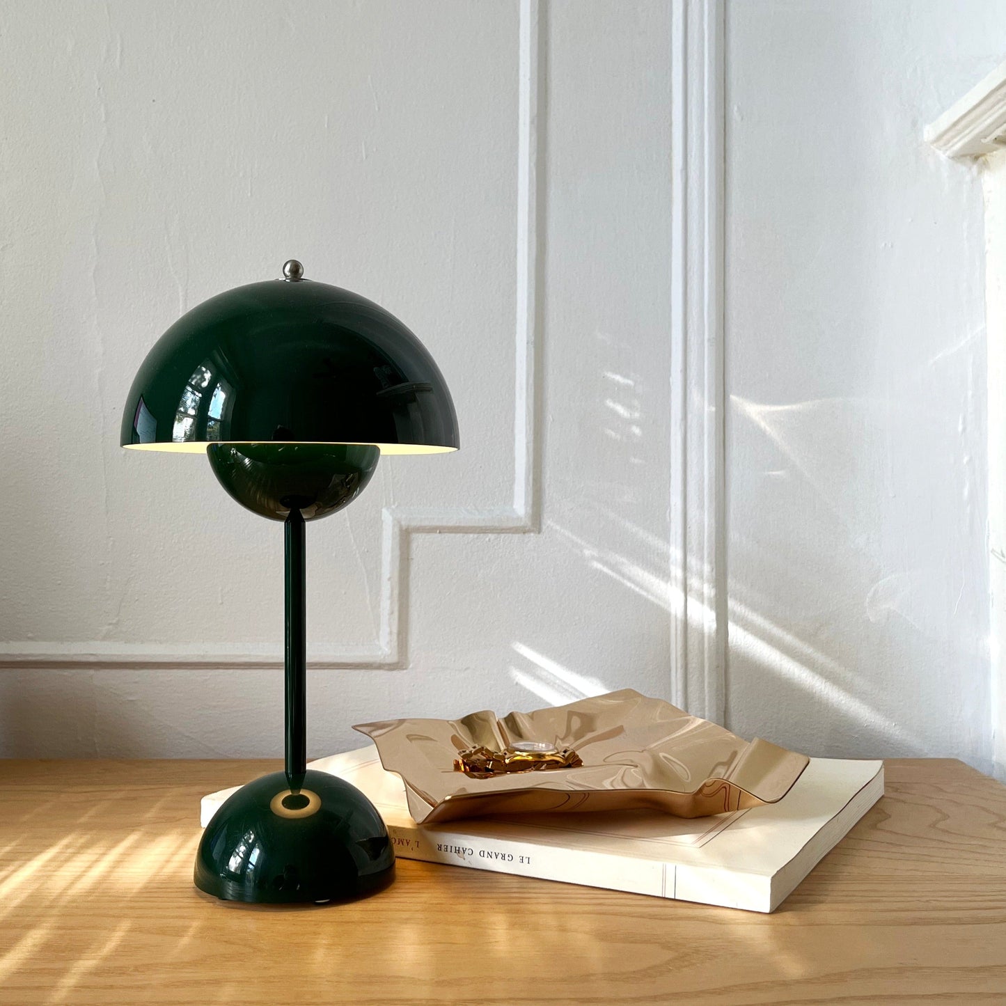 Carvallo – Lyxig rostfri stålhållare med unik skrumpen design