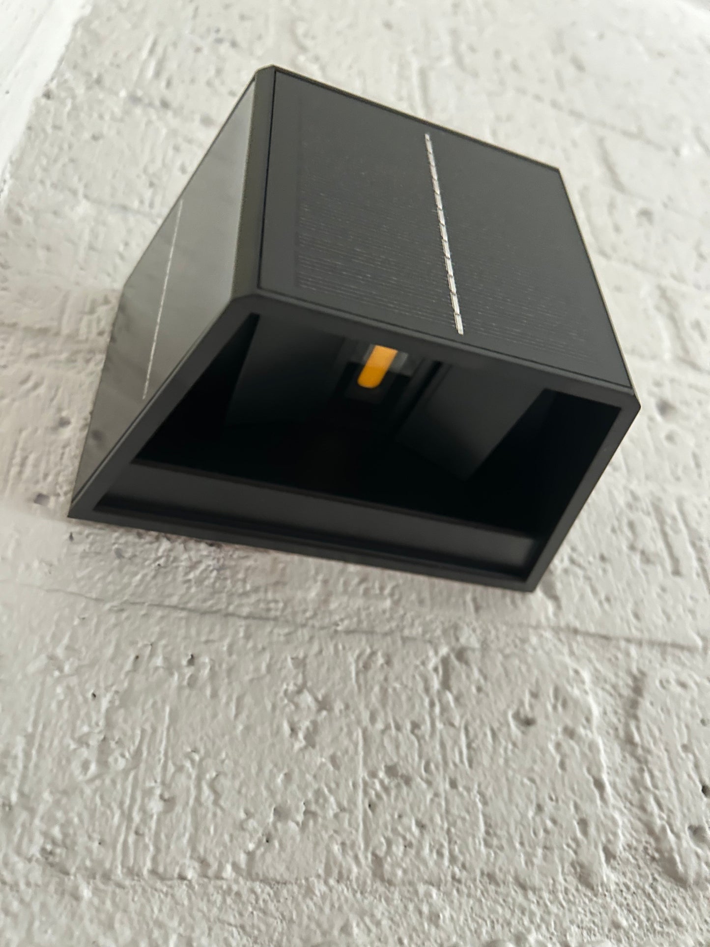 Carvallo Solar Vägglampa Utomhus | 3 Solarpaneler | Varmvit LED-belysning | IP65 Väderbeständig