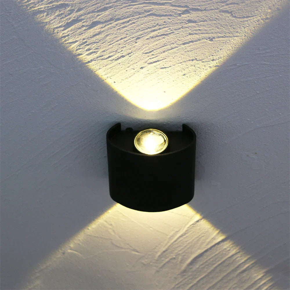 Vellora - Elegant och Modern LED Vägglampa
