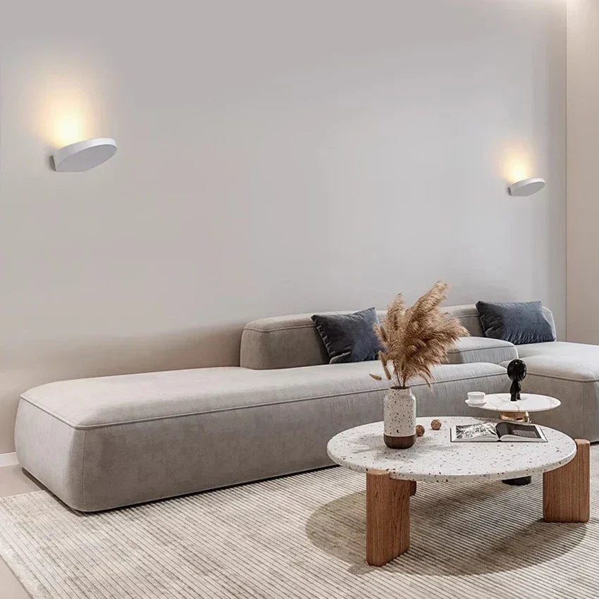 BlackGlow – Modern LED Vägglampa i Minimalistisk Design