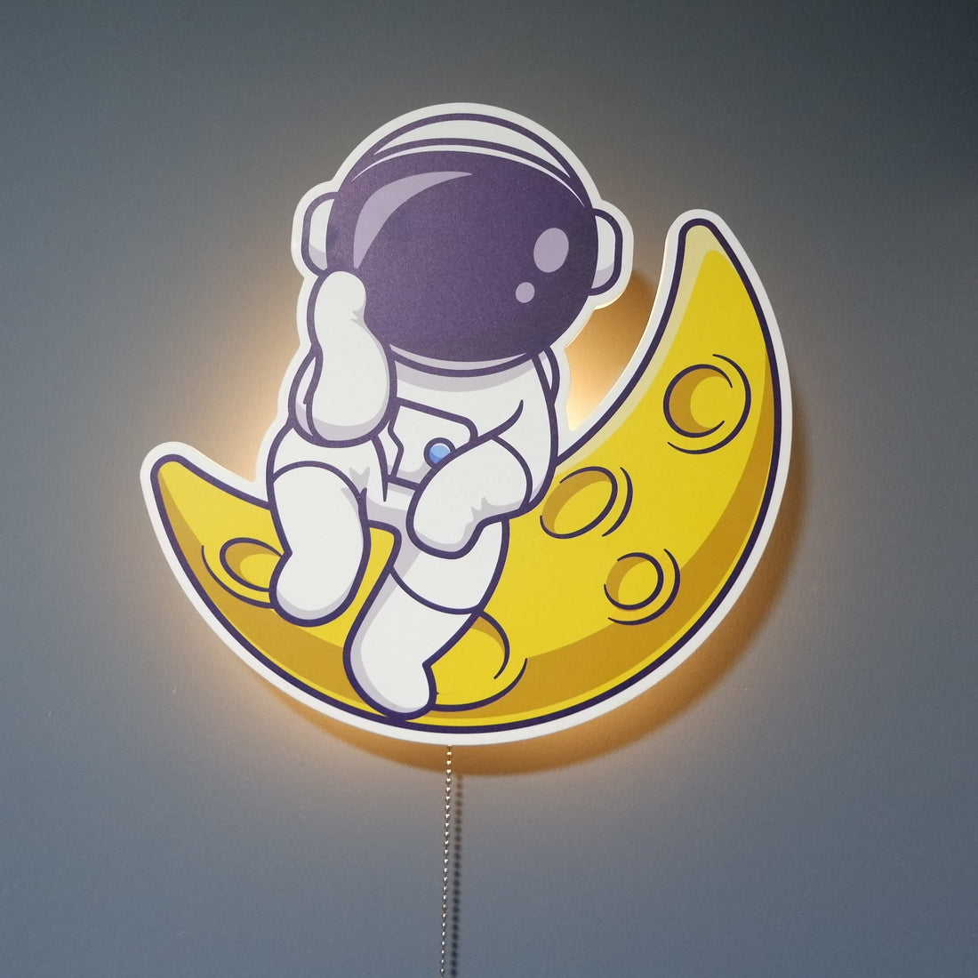 GalaxyGlow – Astronautvägglampa för barnrum