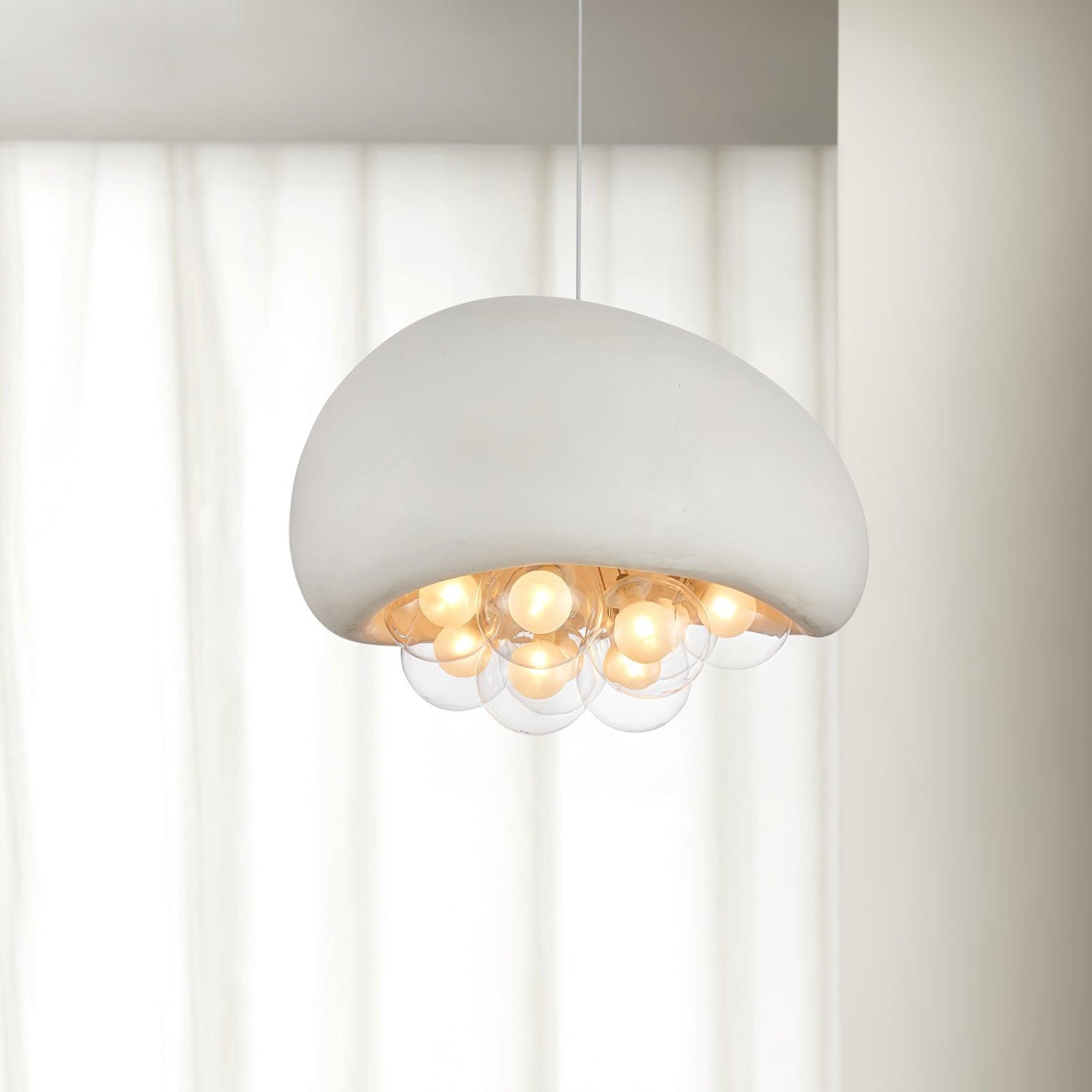 EchoThought – Taklampa i Form av Bubblor