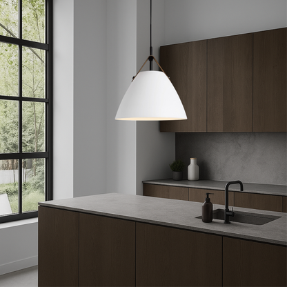 Orantha – Skandinavisk pendellampa med färgglad design