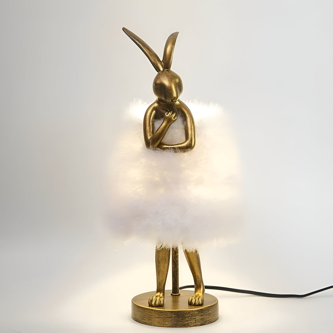 FluffRabbit Lampa - Elegant Kaninbordslampa med Fjäder