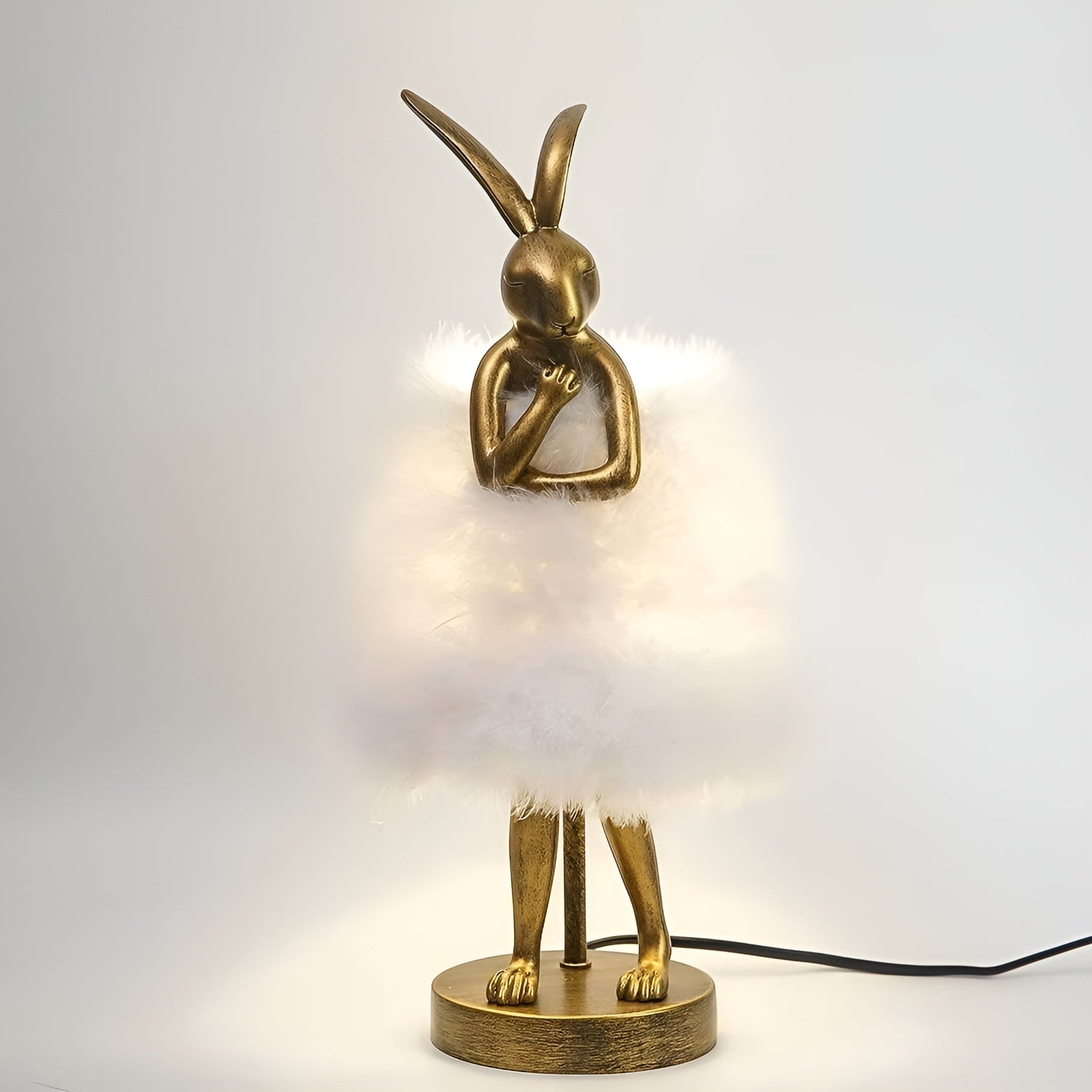 FluffRabbit Lampa - Elegant Kaninbordslampa med Fjäder