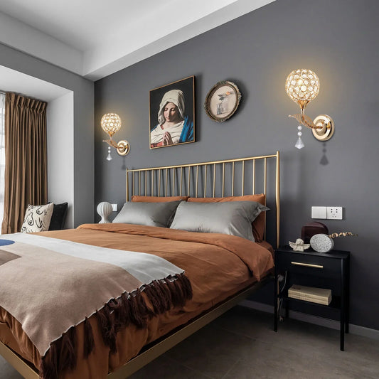 RadiantShine – Modern LED Vägglampa Med Stilig Kristalldesign