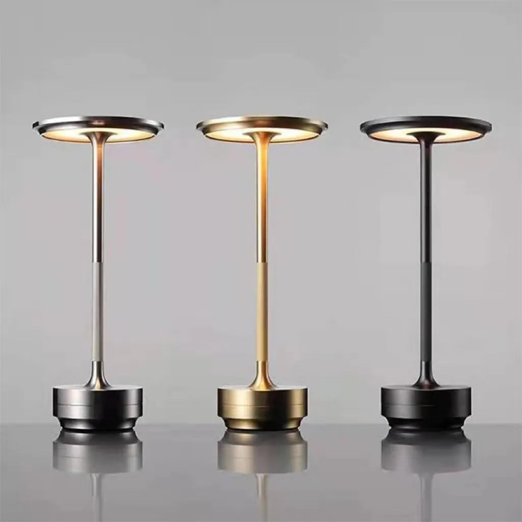 InduLume - Dimbart Industriell Bordslampa med LED-belysning