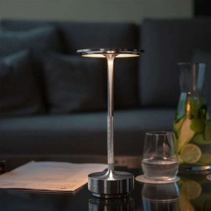 InduLume - Dimbart Industriell Bordslampa med LED-belysning