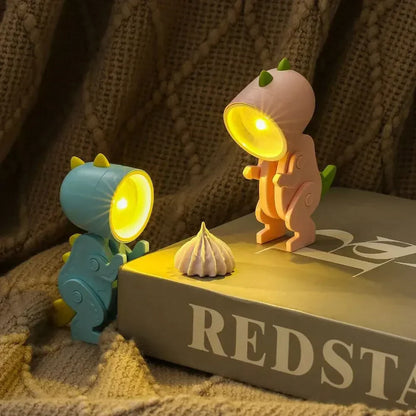 DinoGlow – Söt Dinosaurie LED Bordslampa för Barnrum | Dimbart &amp; Justerbar
