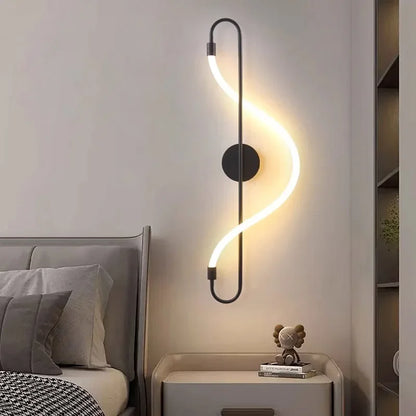 CurveGlow - Modern LED Vägglampa i Järn Elegant Belysning