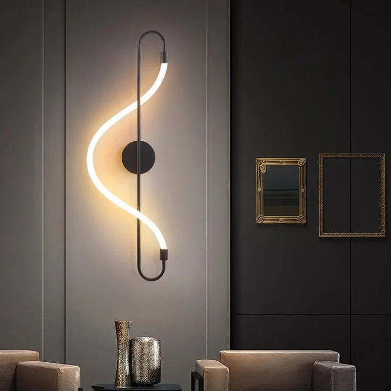 CurveGlow - Modern LED Vägglampa i Järn Elegant Belysning